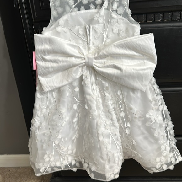 Rare Editions White Flower Girl Dress Size 5 NWT Flare high Sleeveless Bow - Picture 4 of 7